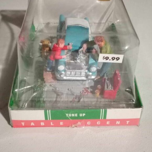 2  figurines Table Accents - Picture 2 of 7